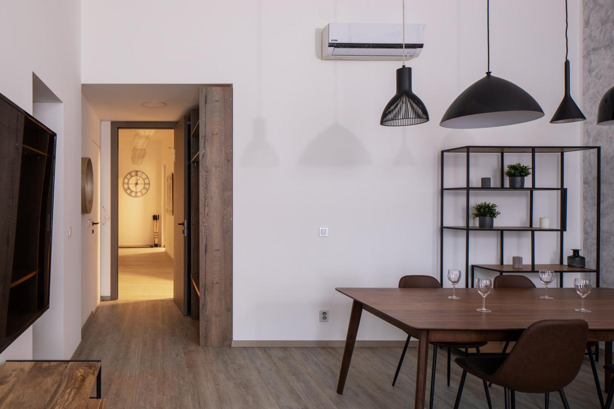 Designer Apartments In New Town By Prague Days - "Included Everything We Needed And More" Praga Quarto foto